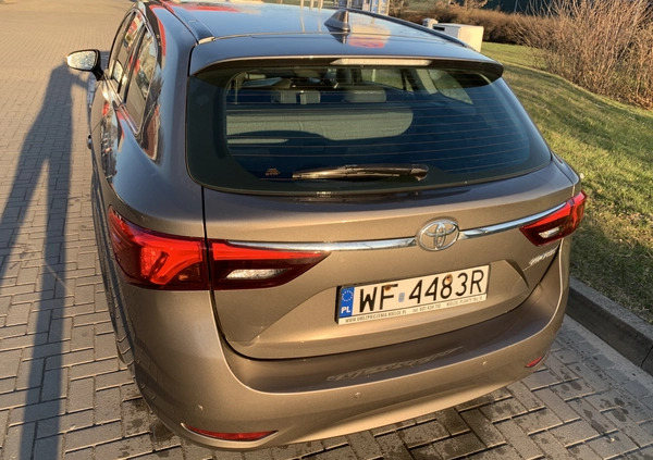 Toyota Avensis cena 61900 przebieg: 121000, rok produkcji 2018 z Kielce małe 67